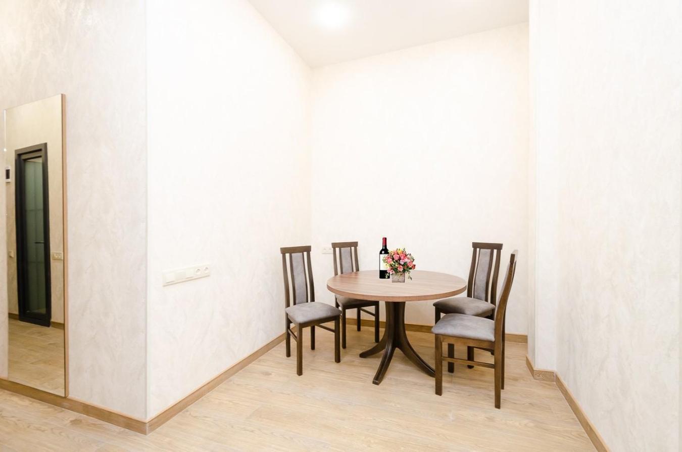 15. Double Room Apartaments With Fresh Style Jerevan Exteriör bild
