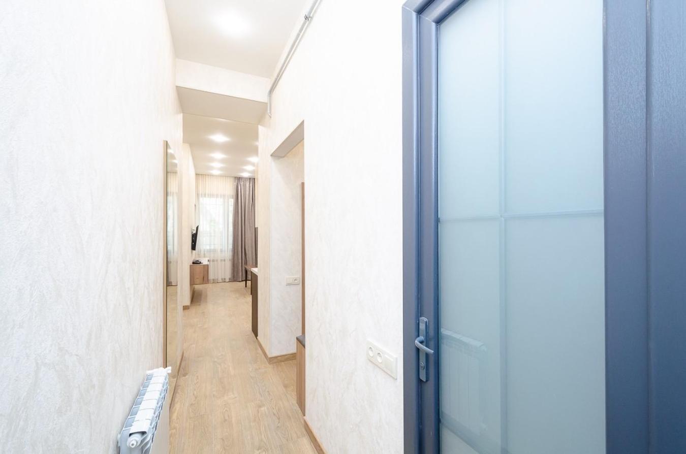 15. Double Room Apartaments With Fresh Style Jerevan Exteriör bild